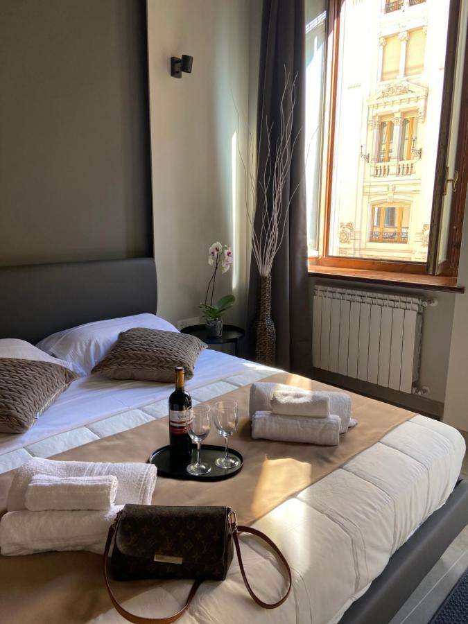 Soha Piazza Di Spagna Boutique Rome Bagian luar foto