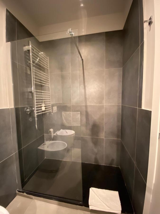 Soha Piazza Di Spagna Boutique Rome Bagian luar foto