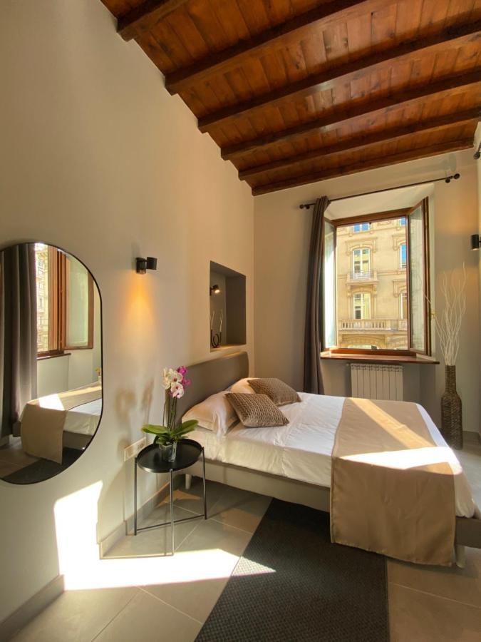 Soha Piazza Di Spagna Boutique Rome Bagian luar foto