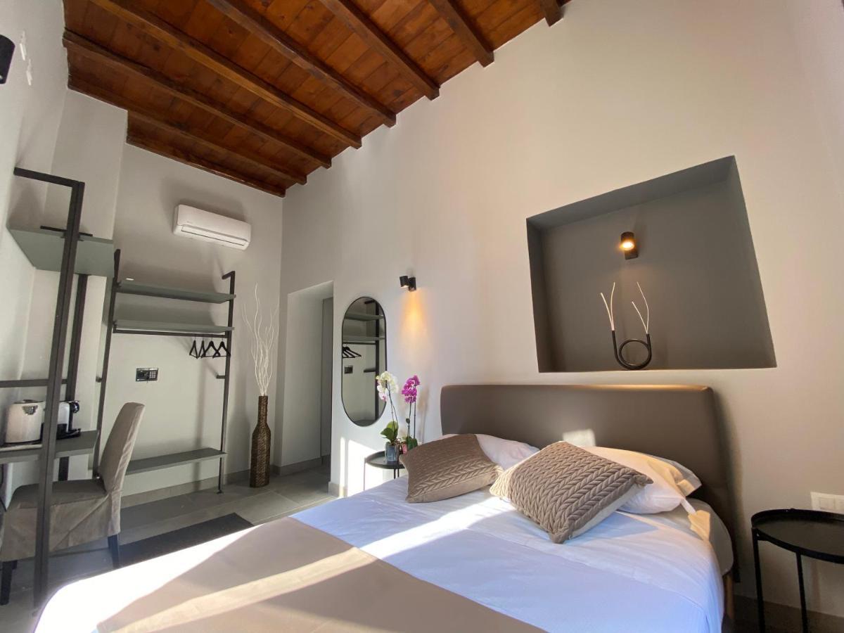 Soha Piazza Di Spagna Boutique Rome Bagian luar foto