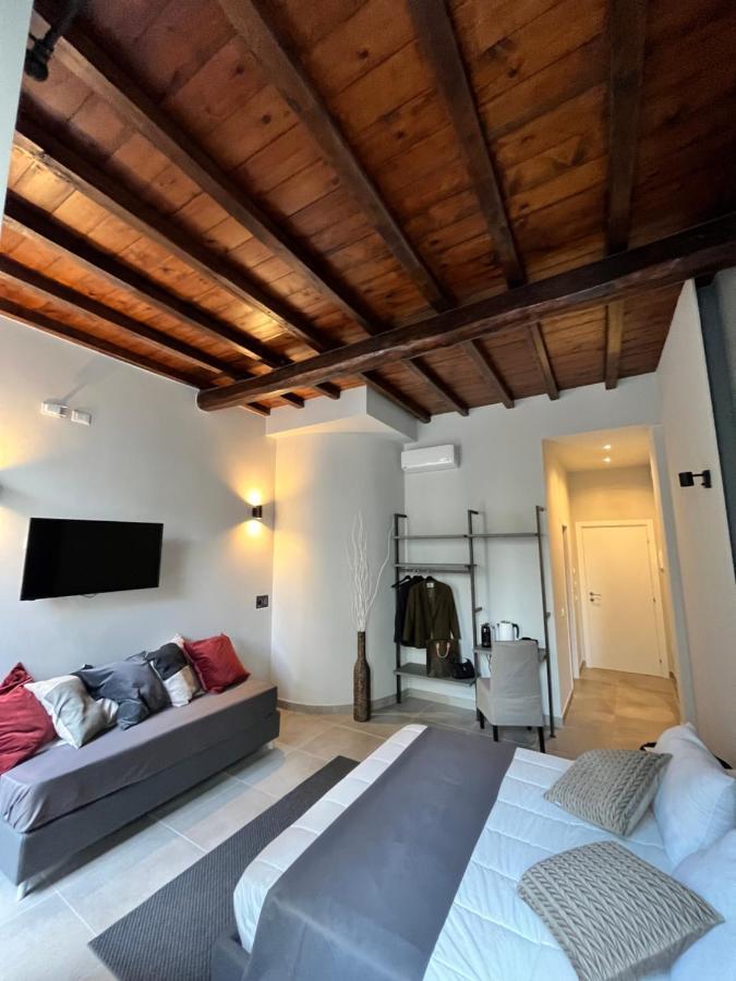 Soha Piazza Di Spagna Boutique Rome Bagian luar foto