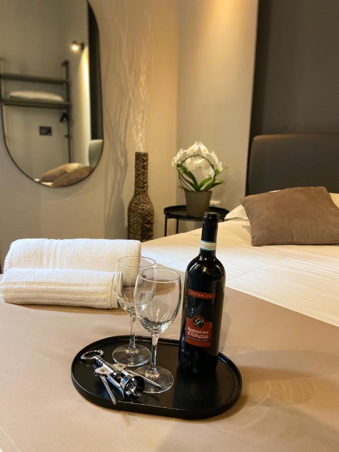 Soha Piazza Di Spagna Boutique Rome Bagian luar foto