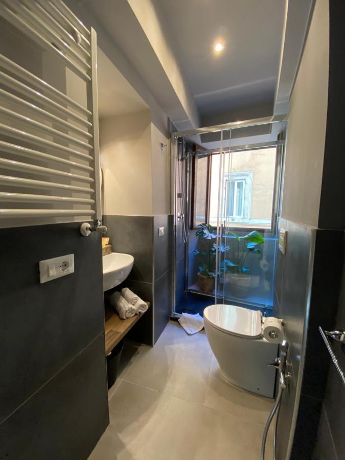 Soha Piazza Di Spagna Boutique Rome Bagian luar foto